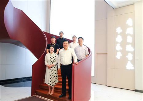 热烈欢迎省委统战部张部长一行莅临Galaxy银河官网股份有限公司指导工作！