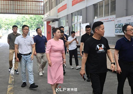 热烈欢迎美菱集团钟总及团队一行莅临银河官网参观指导！
